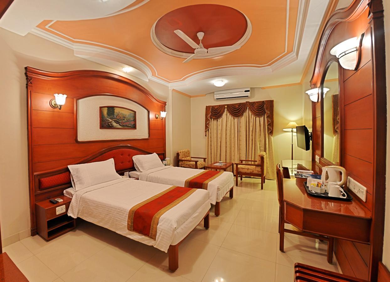 Hotel Gnanam Thanjavur Exterior foto