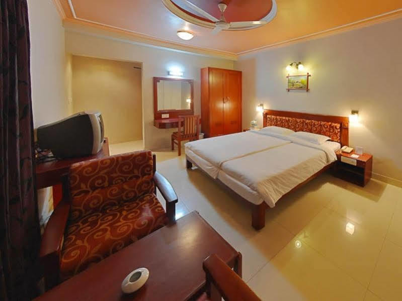 Hotel Gnanam Thanjavur Exterior foto